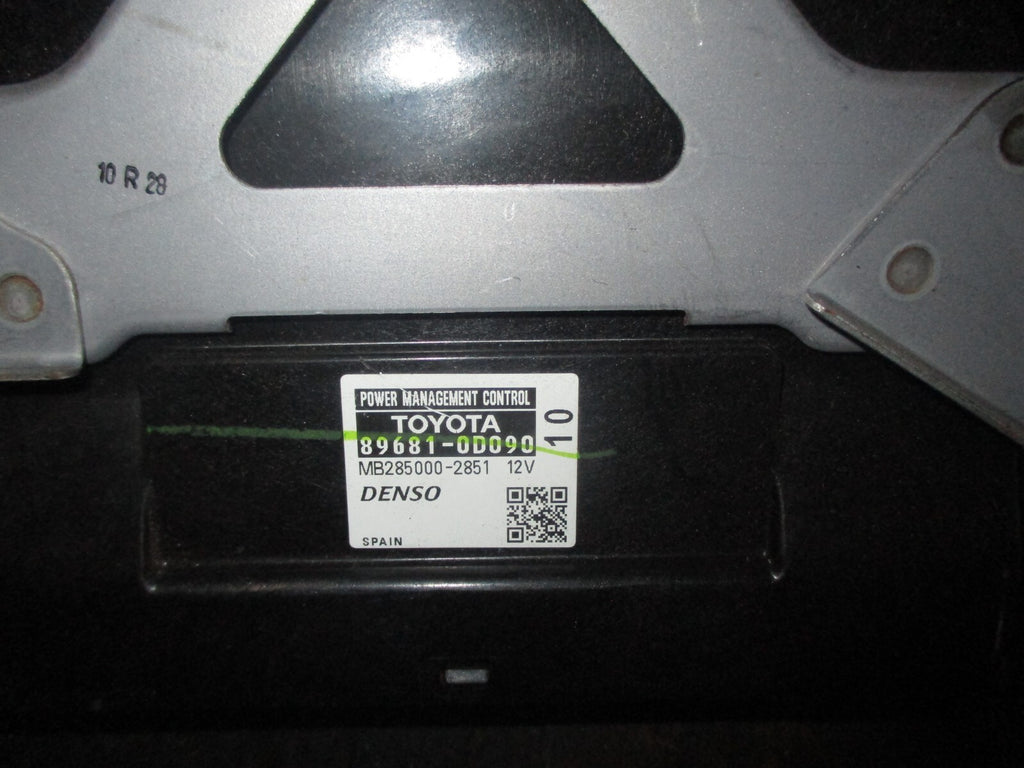 TOYOTA YARIS MK3 2014 POWER MANANGEMENT CONTROL MODULE 896810D090