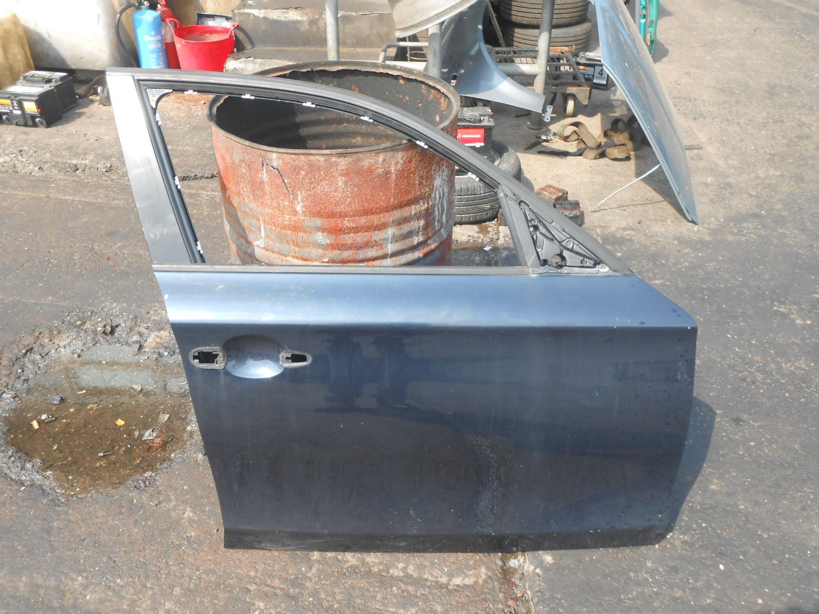 BMW 1 SERIES E87 2005 OSF DRIVER FRONT BARE DOOR SHELL A35/5 MONACOBLAU MET