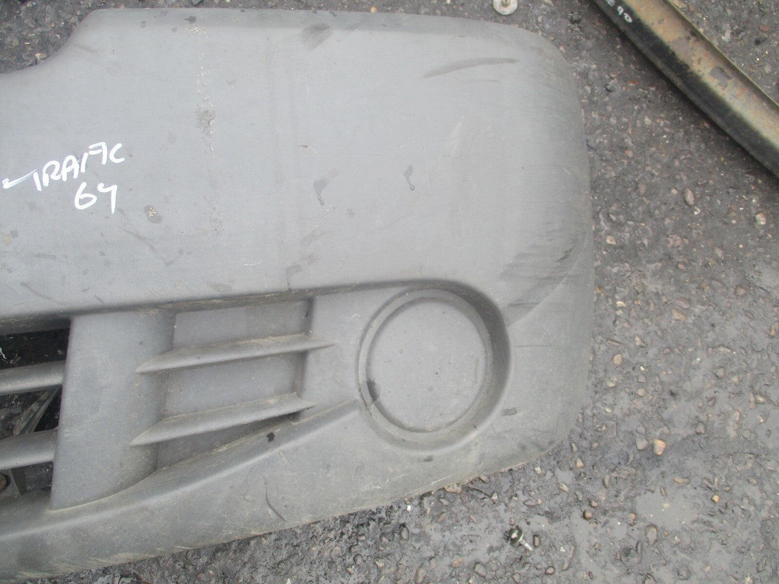 2014 RENAULT TRAFIC VIVARO MK1 FRONT BUMPER PLASTIC