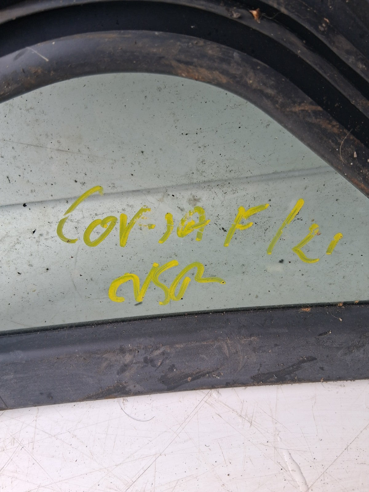 2021 VW CORSA F REAR QUATER WINDOW GLASS 43R00048