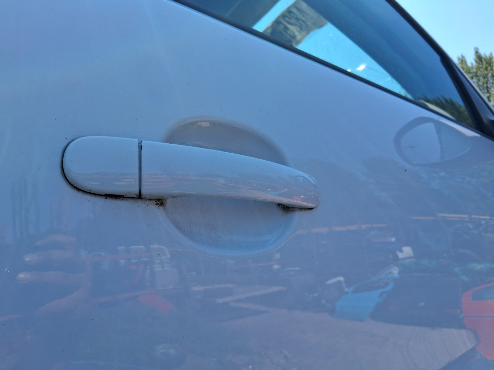 2013 VW VOLKSWAGEN TIGUAN MK1 OSF DRIVER SIDE FRONT DOOR HANDLE WHITE LC9A