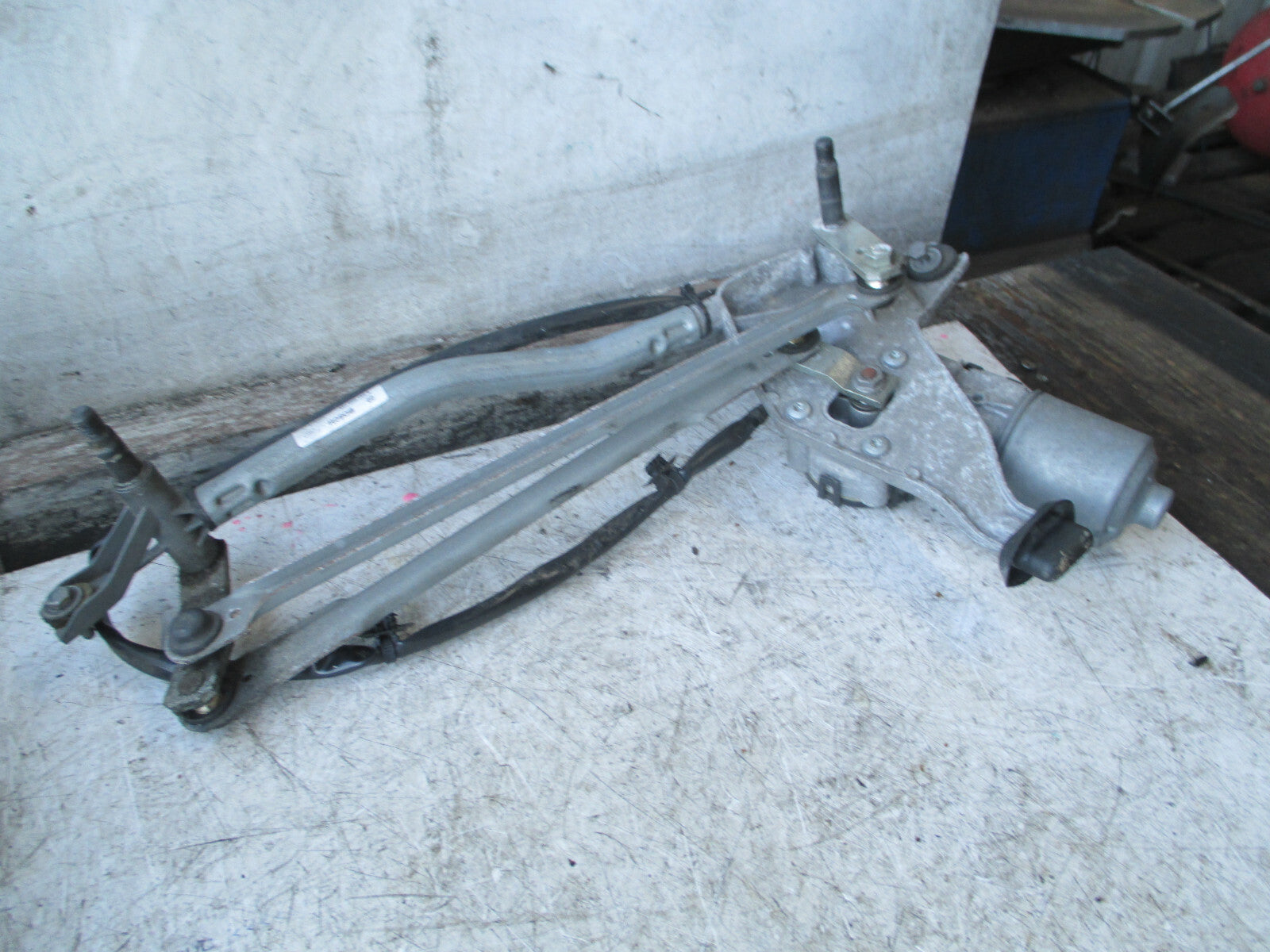 PEUGEOT 207 CC 2008 FRONT WINDSCREEN WIPER MOTOR LINKAGES 9650380880