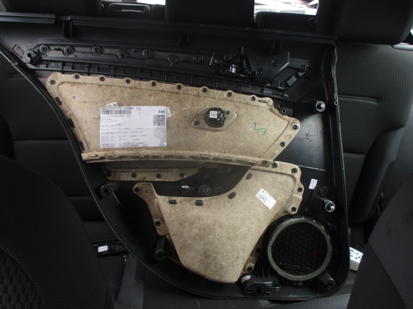 2016 VOLKSWAGEN GOLF MK7 OSR DRIVER SIDE REAR RIGHT DOOR CARD PANEL 5G4867488A
