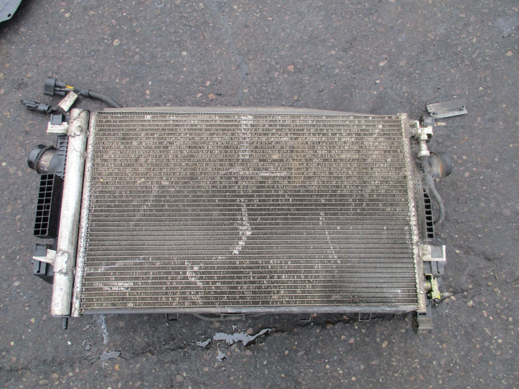 2014 VAUXHALL ZAFIRA C 2.0 DIESEL RADIATOR RADPACK 13360890 13312812 RP 33
