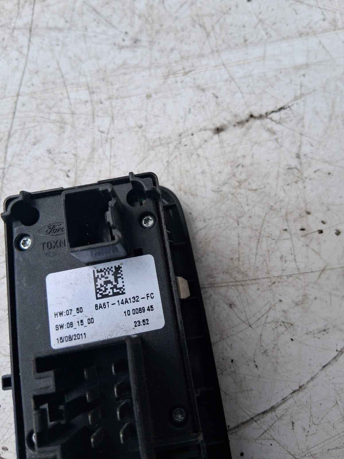 2013 FORD FIESTA FRONT WINDOW SWITCH 8A6T14A132FC