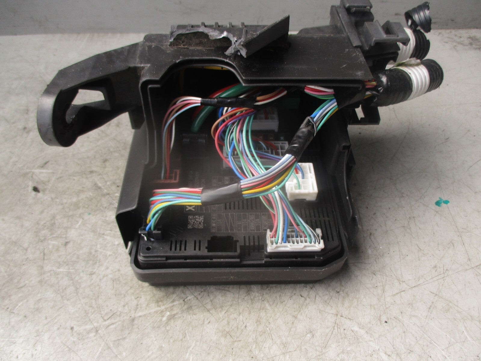 2019 NISSAN MICRA K14 MK5 FUSE RELAY BOX 284B75RF0A