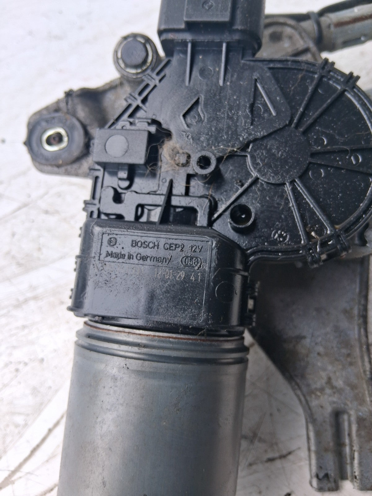 2009 PEUGEOT 107 FRONT WINDSCREEN WIPER MOTOR MECHANISM 3397020745