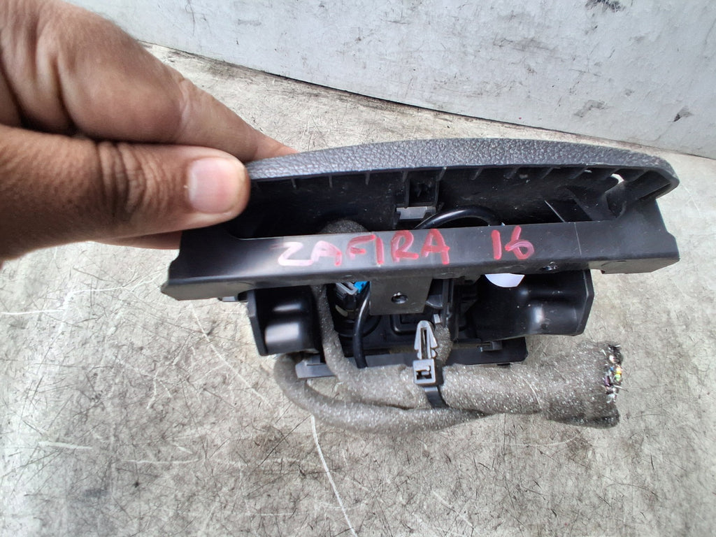 2016 VAUXHALL ZAFIRA C MK3 POWER OUTLET SOCKET USB PORT WITH TRIM PANEL 1059759X