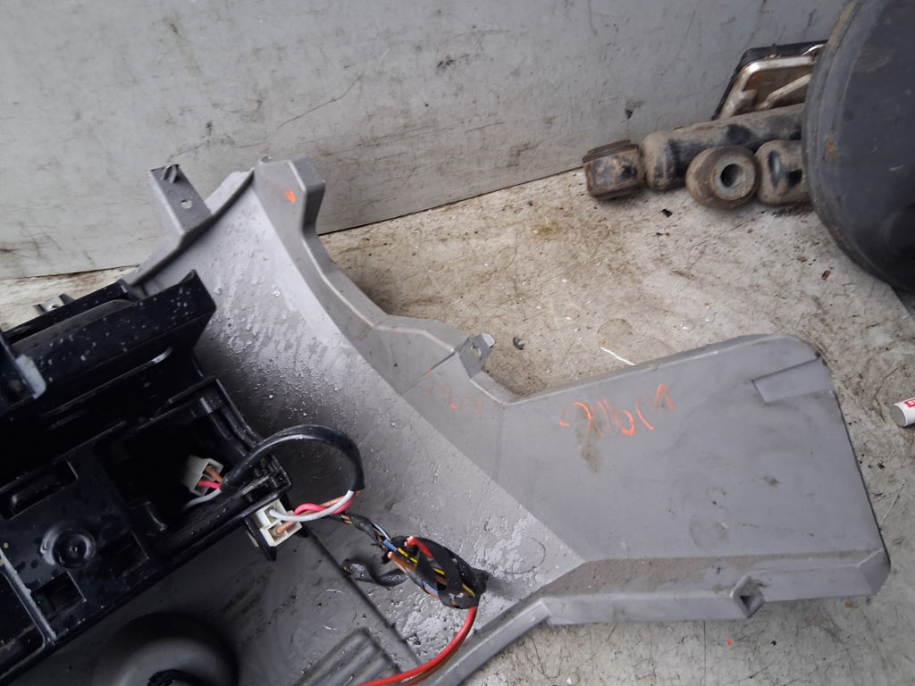 2016 MERCEDES SPRINTER MK2 W906 FRONT POWER SOCKET TRIM PANEL