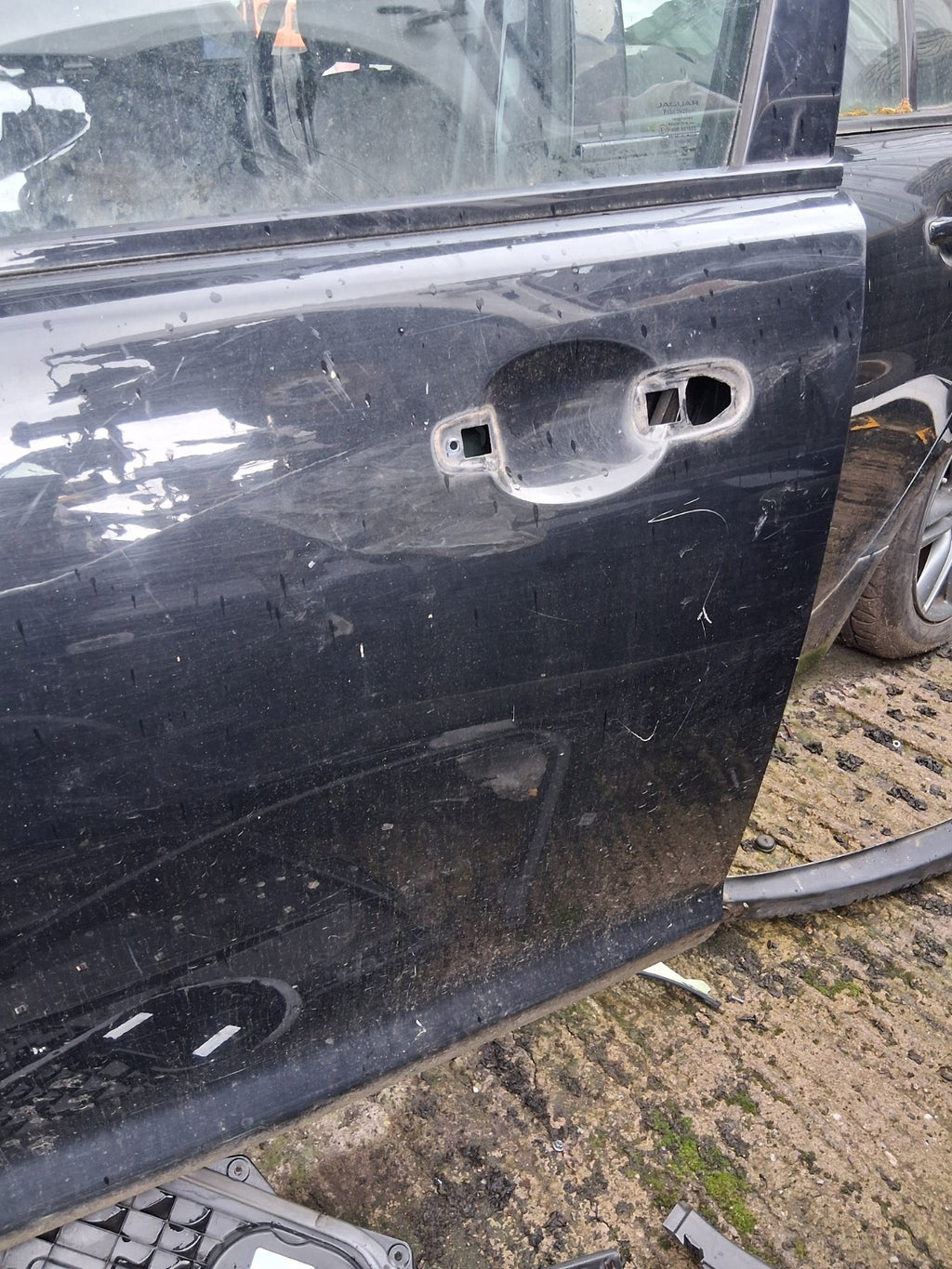 2015 JAGUAR XF X250 FACELIFT NSF PASSENGER SIDE FRONT LEFT DOOR SHELL BLACK