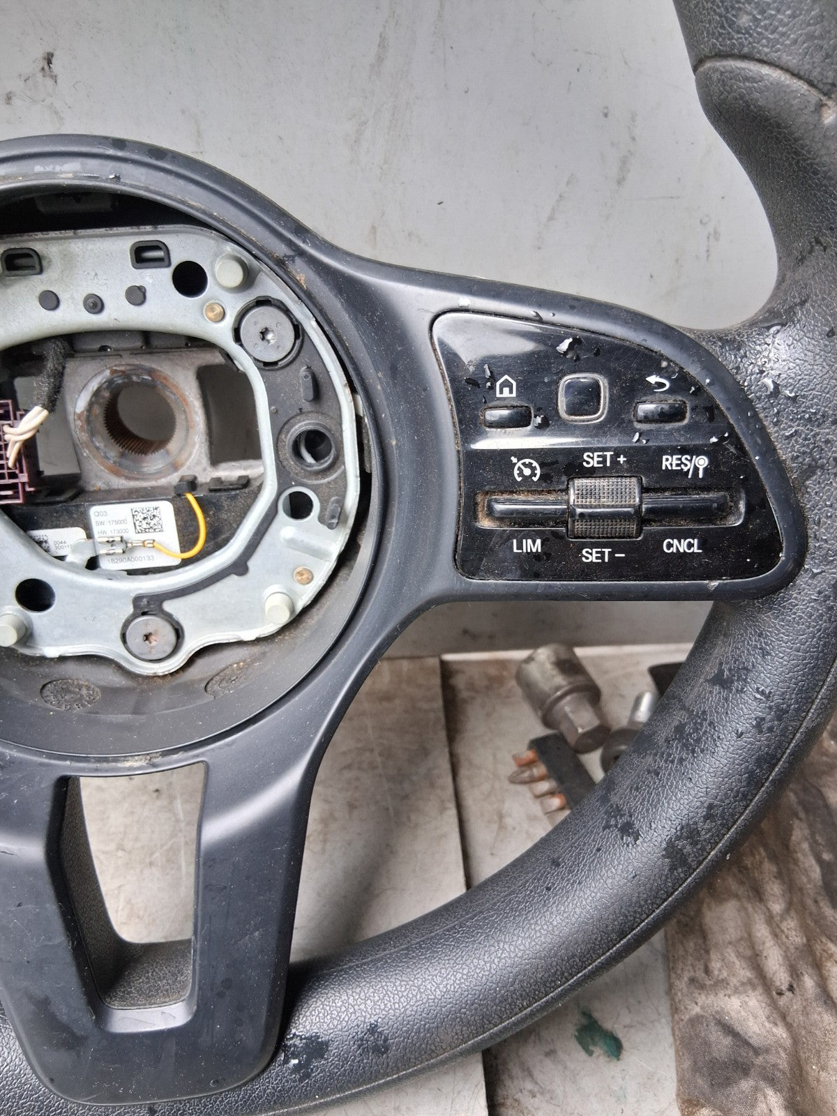 2021 MERCEDES BENZ SPRINTER W907 MULTIFUNCTIONAL STEERING WHEEL BLACK 6407735