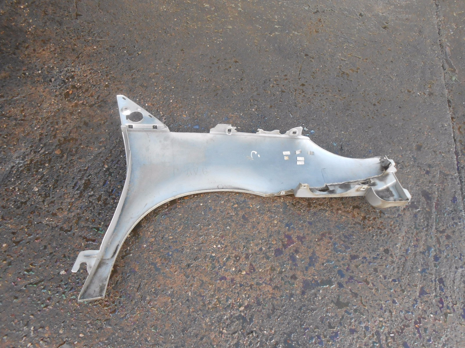 PEUGEOT 807 2005 NSF PASSENGER SIDE FRONT PLASTIC WING PANEL SILVER