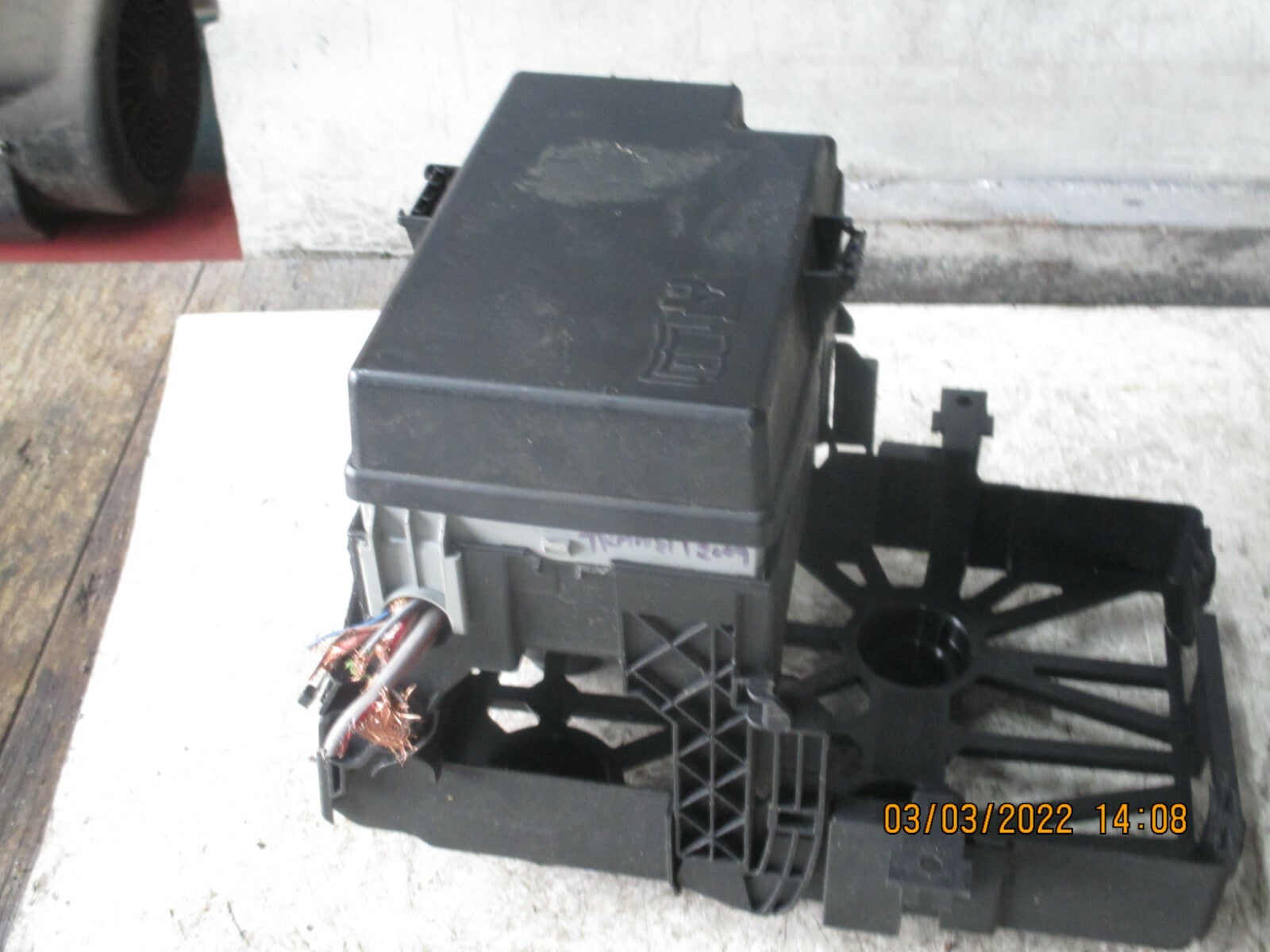 FORD TRANSIT MK7 2009 2.2 DIESEL FUSE RELAY BOX