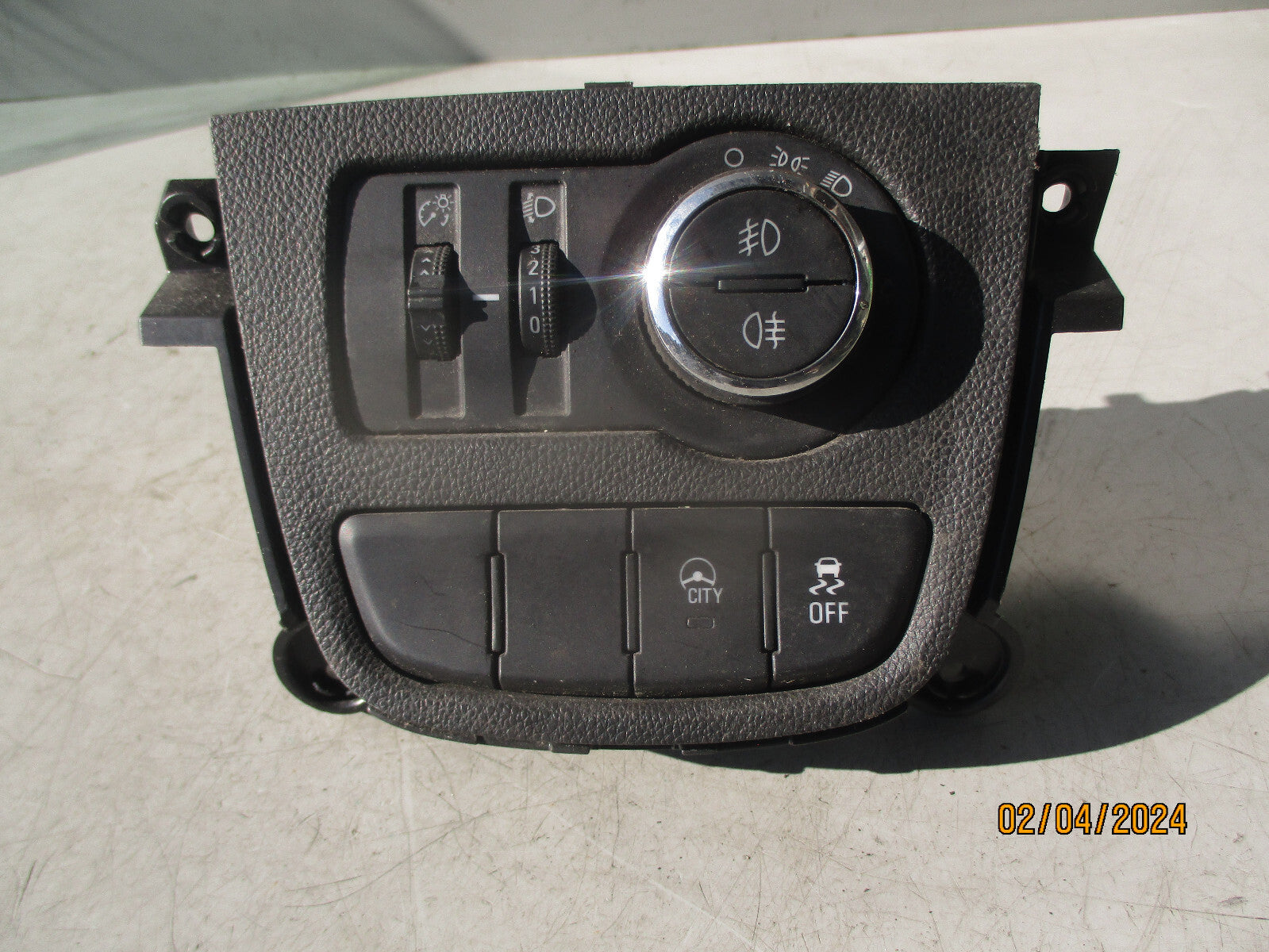 2017 VAUXHALL VIVA HEADLAMP HEADLIGHT & FOG LIGHT SWITCH 95248636