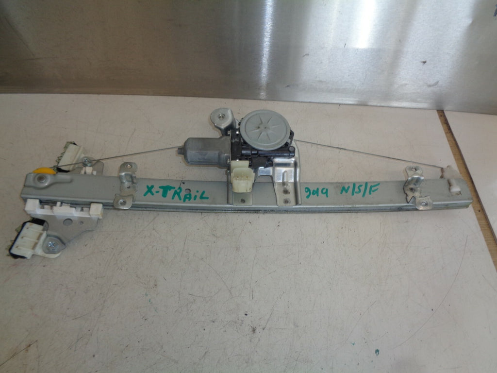 NISSAN X TRAIL MK3 FACELIFT 2019 NSF PASSENGER SIDE FRONT WINDOW MOTOR REGULATOR