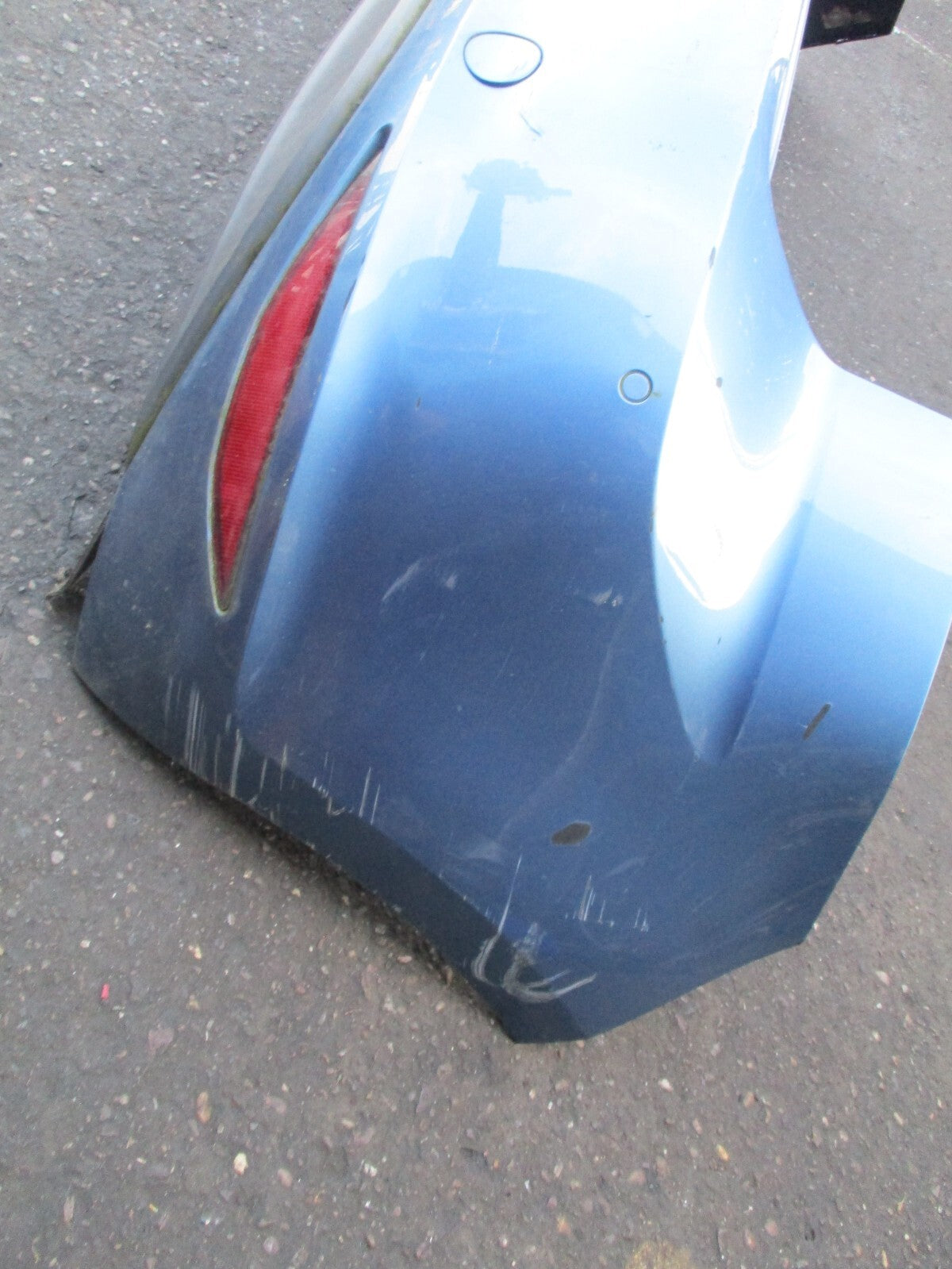 2013 VW VOLKSWAGEN GOLF MK7 REAR BUMPER WITH PDC SENSORS BLUE LA5J SCRATCHES