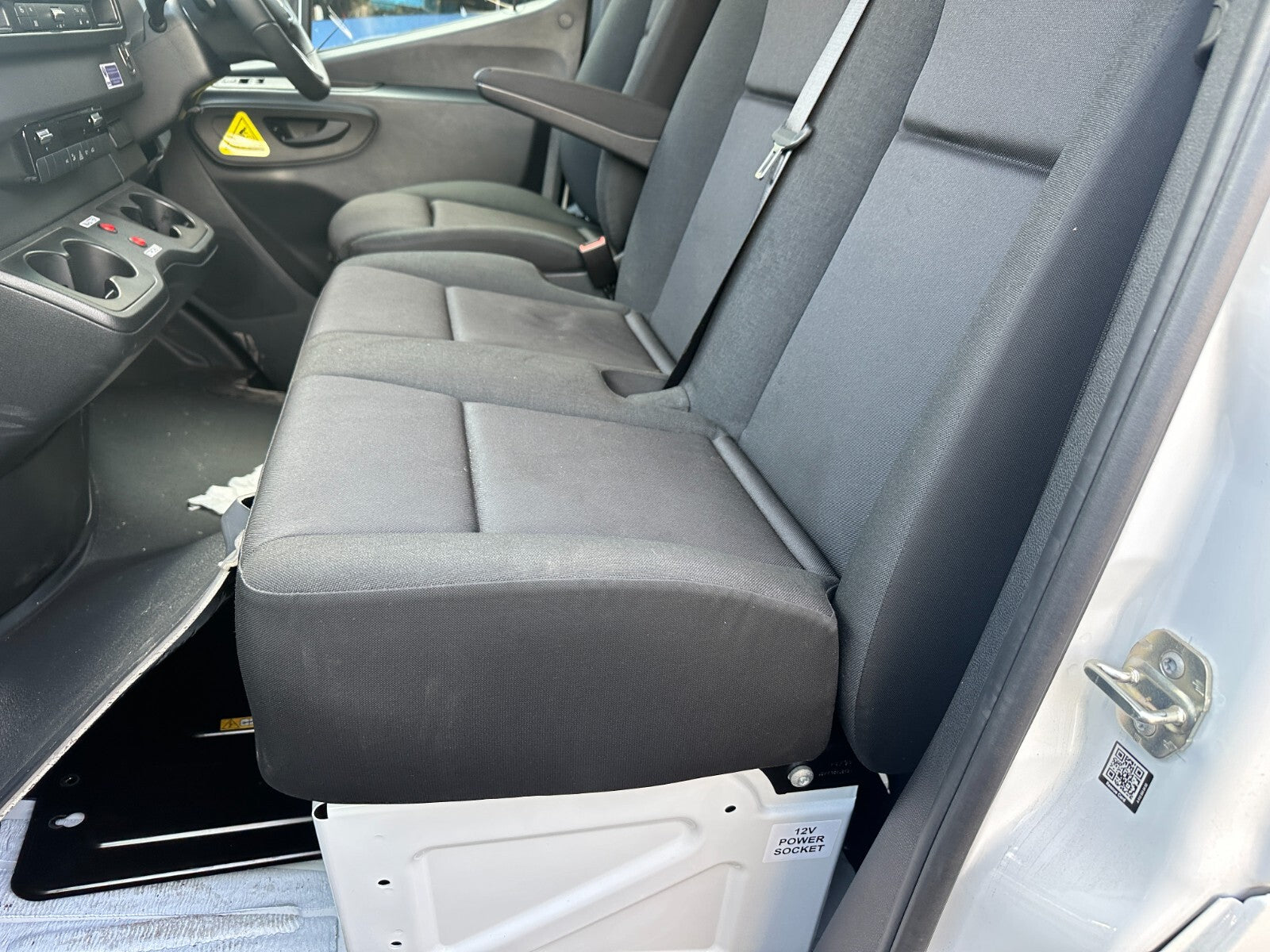 2024 MERCEDES SPRINTER W907 NS PASSENGER SIDE TWIN DOUBLE SEAT SET WITH BASE