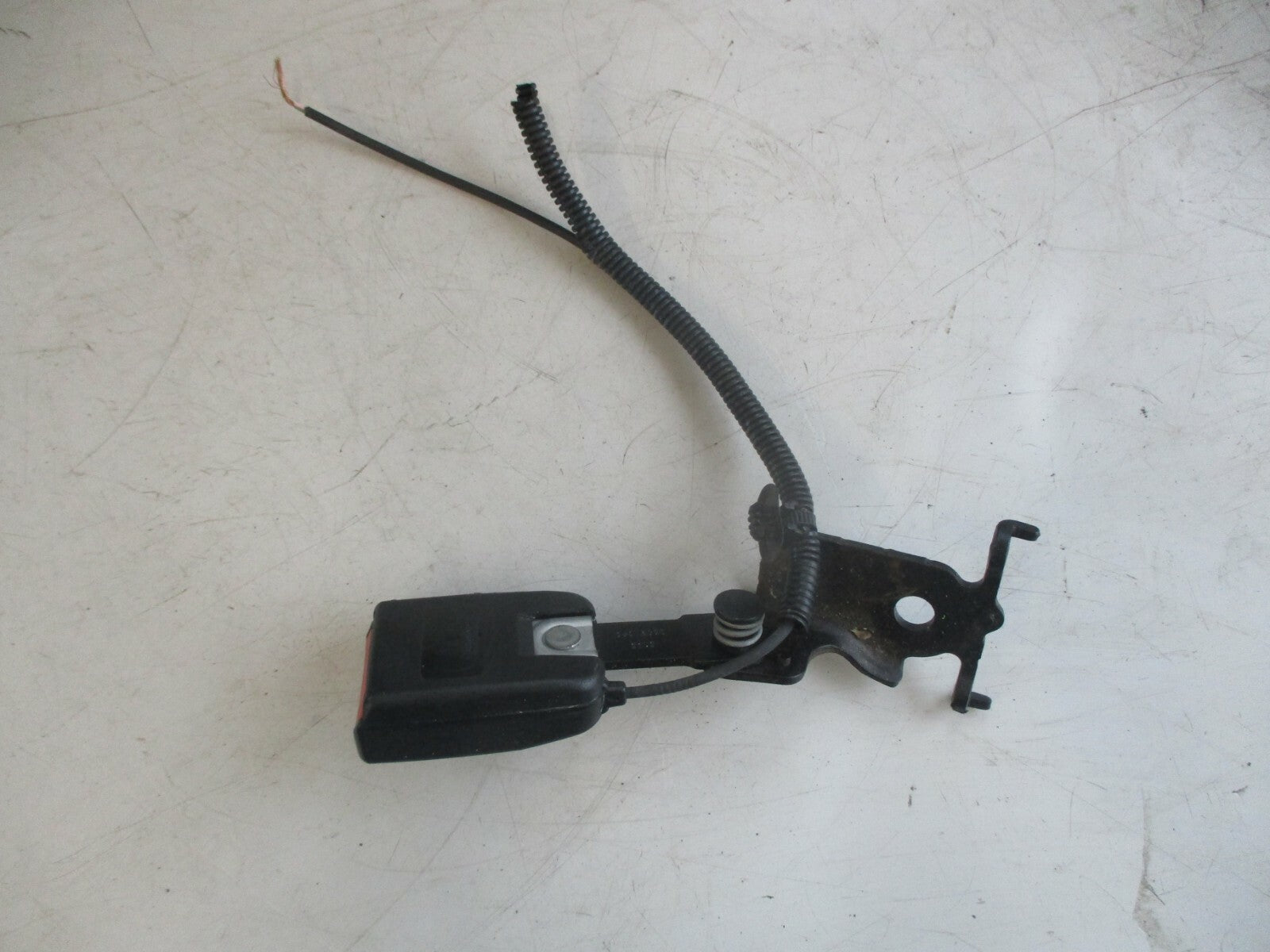 RENAULT MEGANE MK3 2012 REAR SEAT BELT BUCKLE ANCHOR