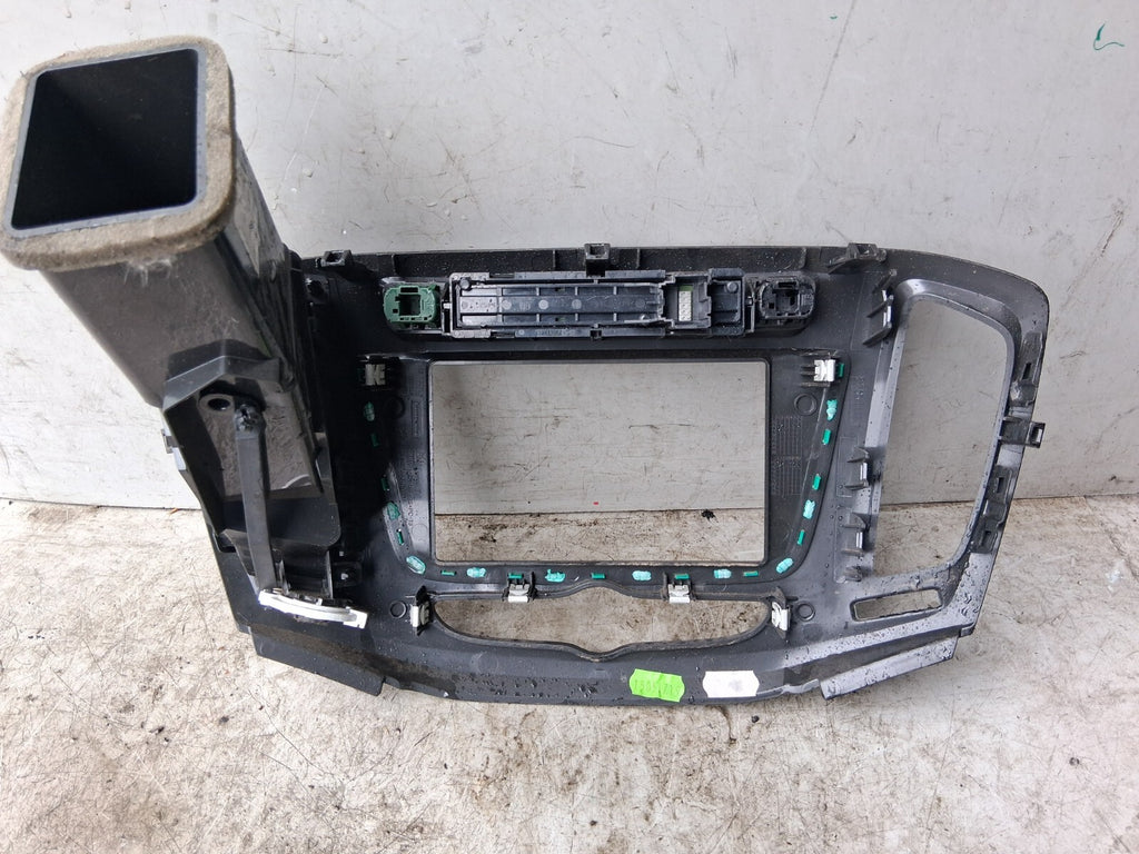 2017 VAUXHALL ZAFIRA C TOURER NSF DASHBOARD RADIO SURROUND TRIM 332910517