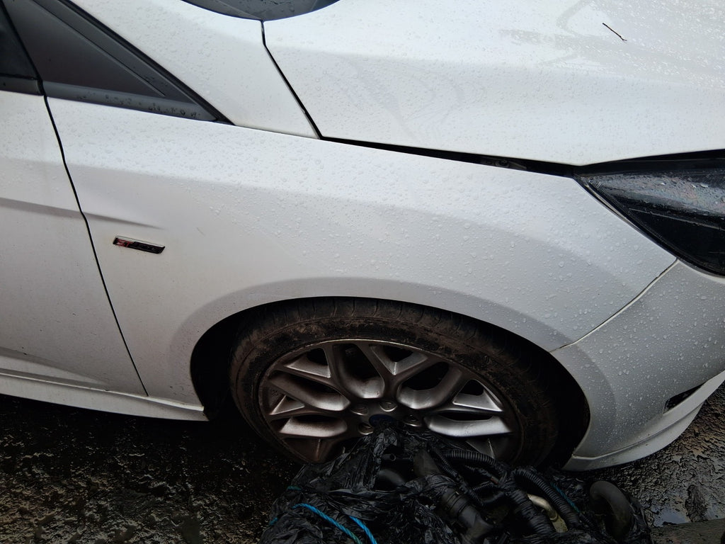 2017 FORD FOCUS MK3 ST LINE OSF DRIVER SIDE FRONT RIGHT WING PANEL WHITE 5F
