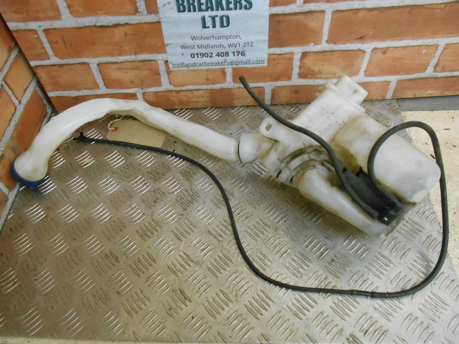 PEUGEOT 1007 2005 WINDSCREEN WASHER BOTTLE TANK & PUMP 9648337580