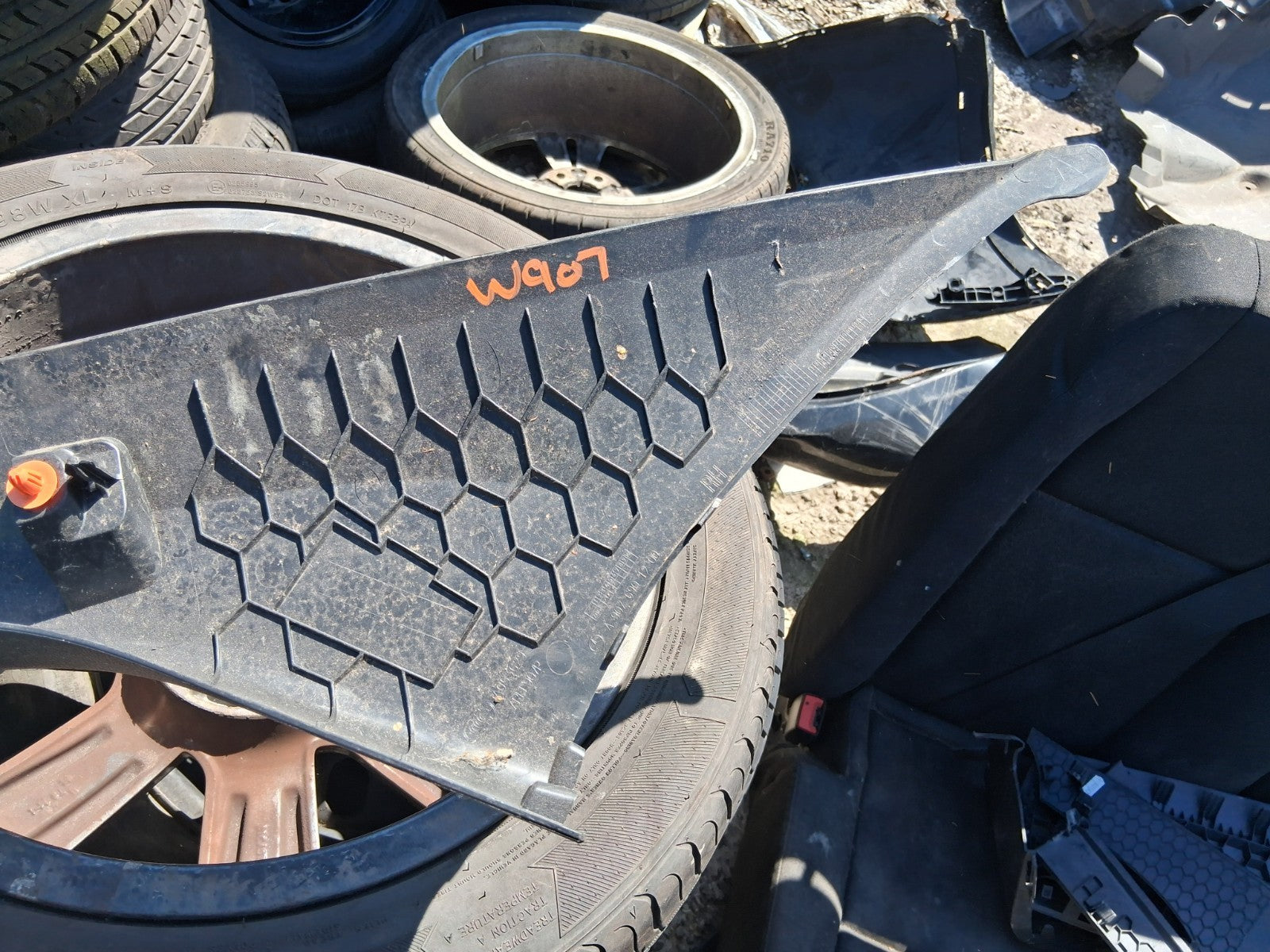 2022 MERCEDES BENZ SPRINTER W907 OSF DRIVER SIDE A PILLAR TRIM PANEL A9076901200