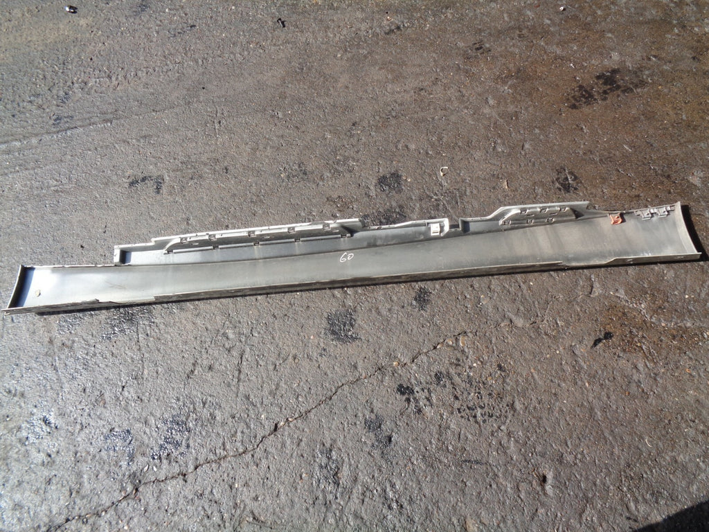 BMW 1 SERIES E 87 2005 OS DRIVER SIDE SIDE STRIP GREY