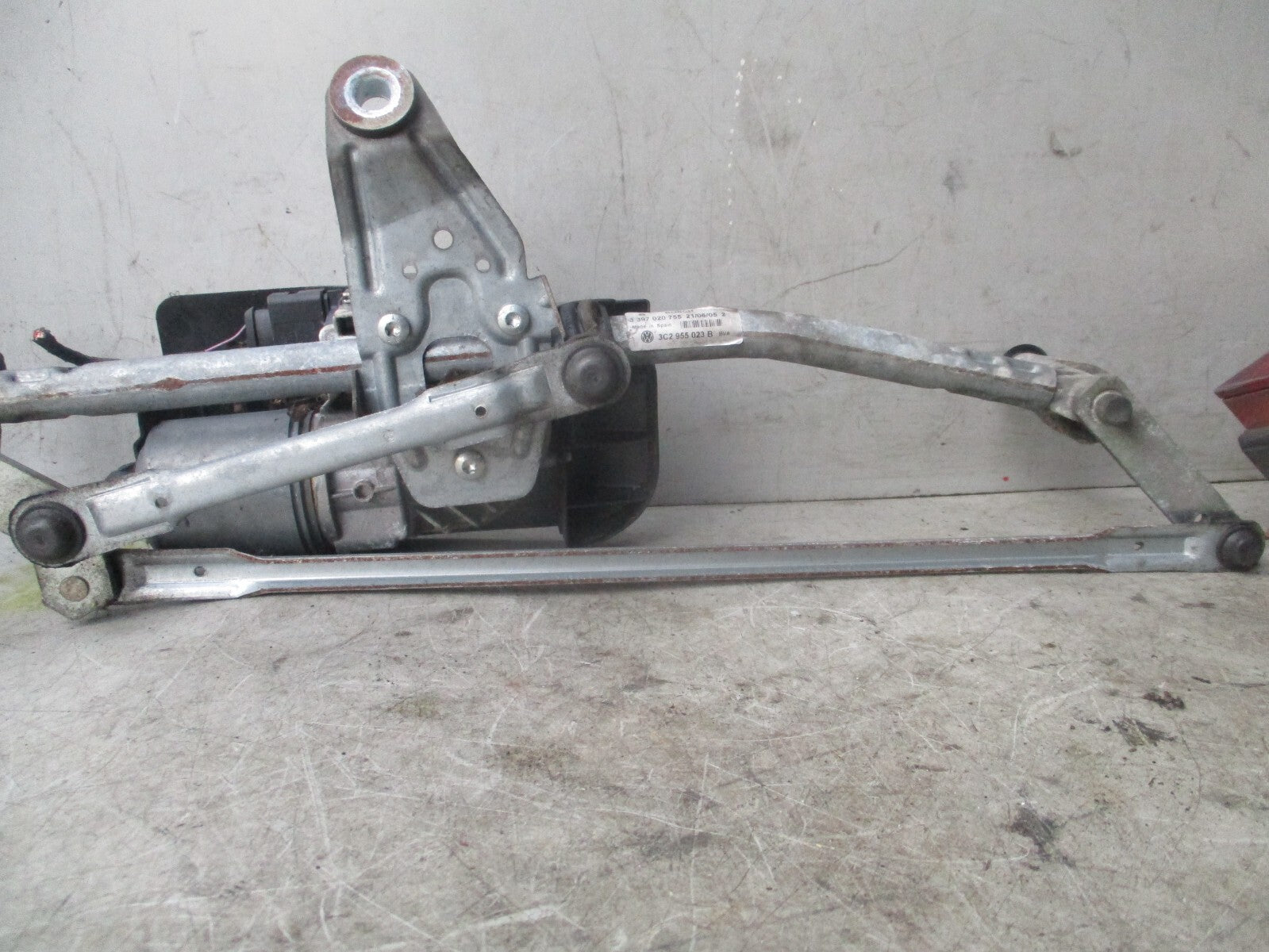 VOLKSWAGEN PASSAT 2006 FRONT WINDSCREEN WIPER MOTOR LINKAGE 3397020755