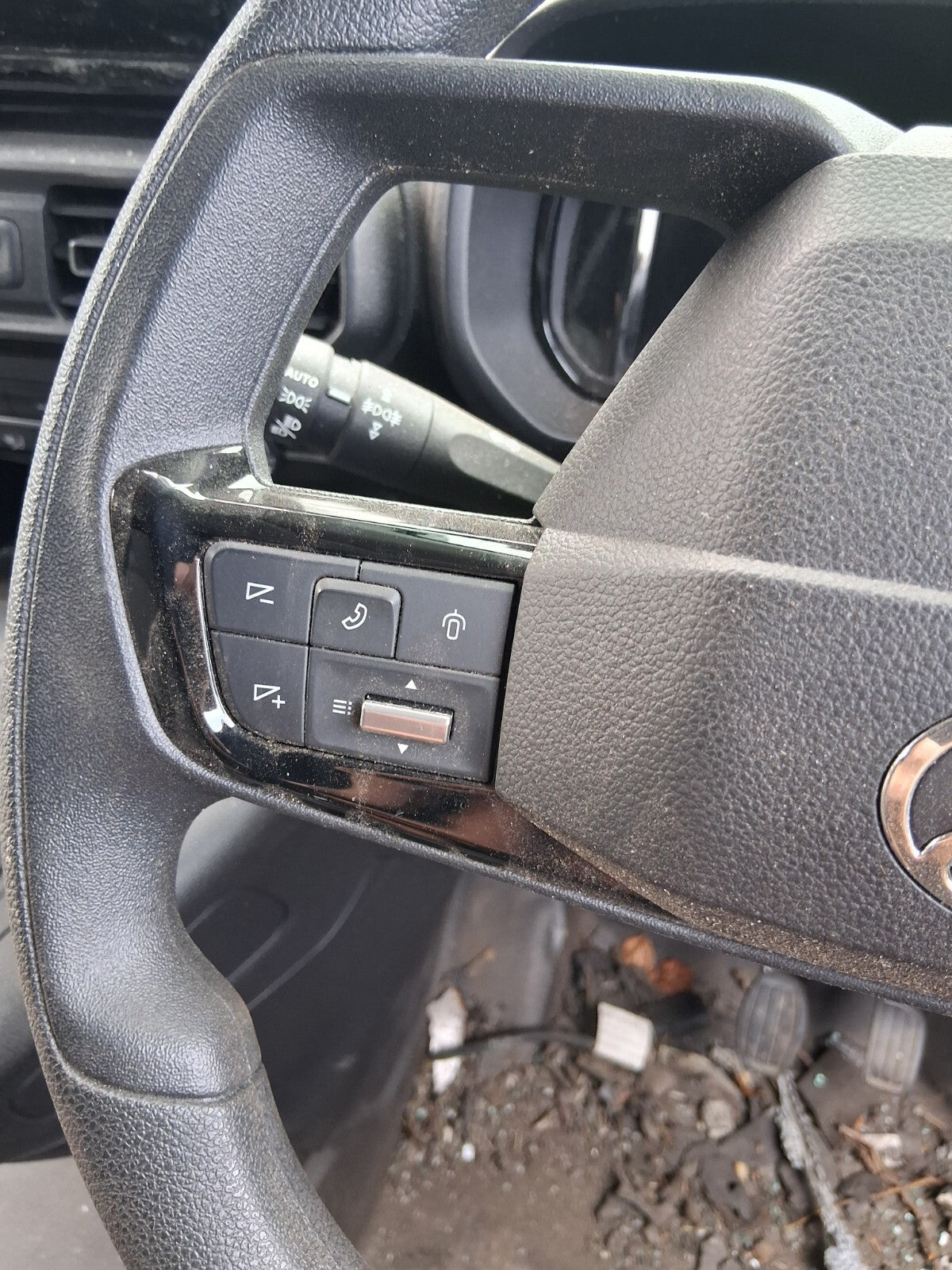 2024 TOYOTA PROACE CITY MULTIFUNCTION STEERING WHEEL WITHOUT AIRBAG