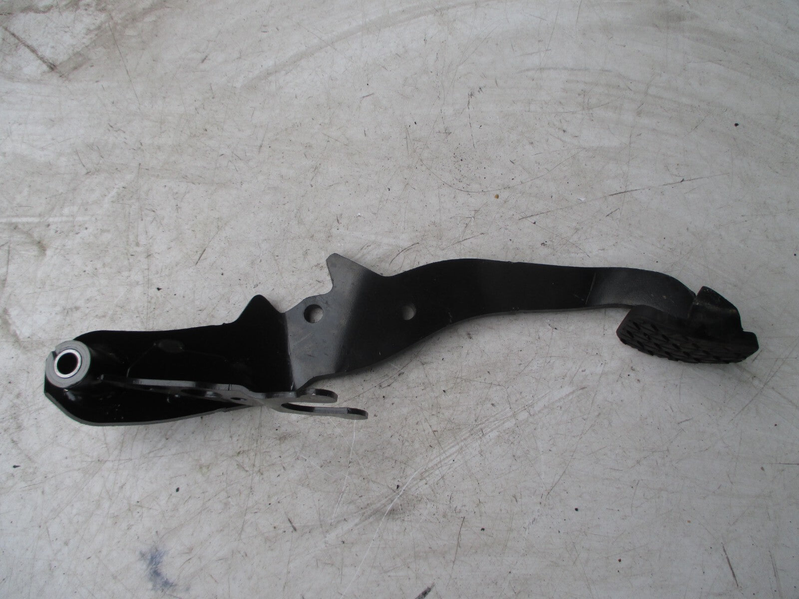 FORD FIESTA MK7 2017 FOOT BRAKE PEDAL ARM UNIT ONLY WITH RUBBER PAD