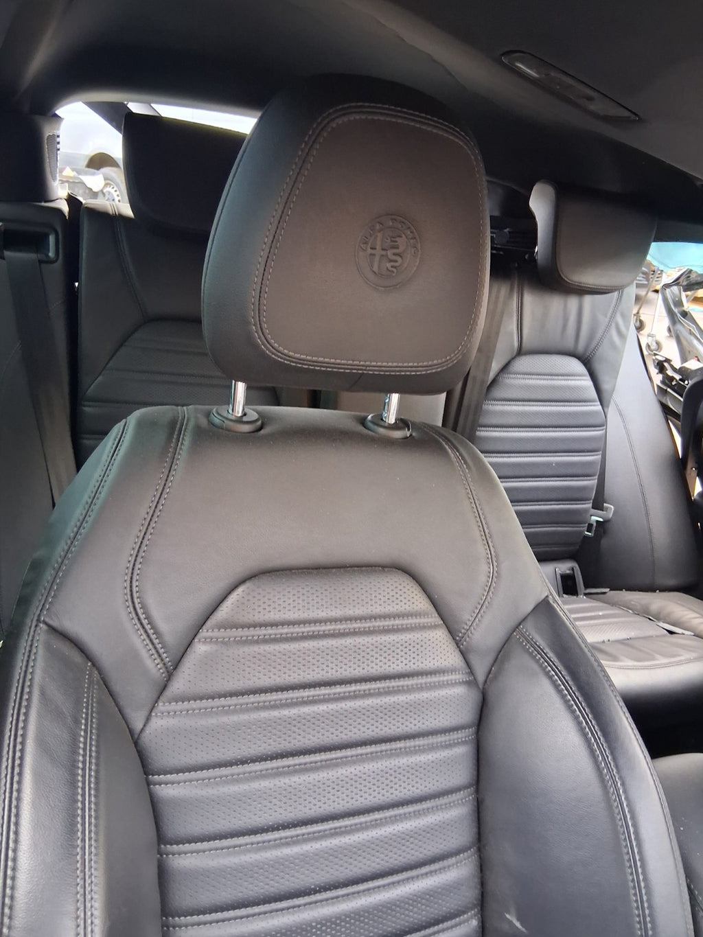 2022 ALFA ROMEO STELVIO 949 4Q OSF DRIVER SIDE FRONT RIGHT COMPLETE LEATHER SEAT