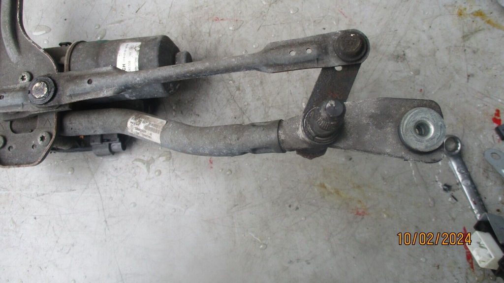2017 VAUXHALL VIVARO FRONT WIPER  MOTOR AND LINKAGE 0390243508