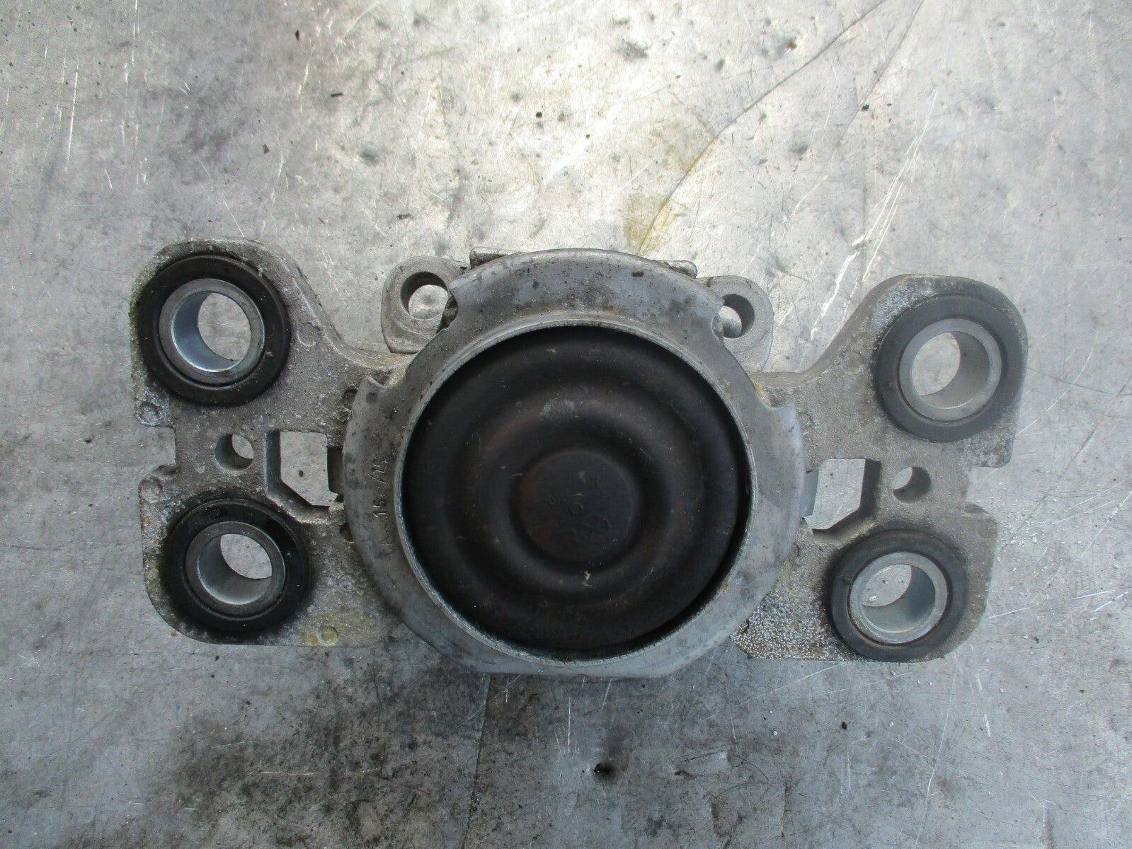 LAND ROVER DISCOVERY SPORT L550 2.0 NS PASSENGER SIDE ENGINE MOUNT 5J327M121AD