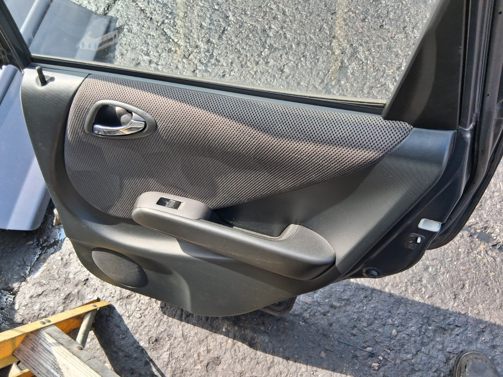 2007 HONDA JAZZ MK2 OSR DRIVER SIDE REAR RIGHT COMPLETE DOOR BLUE