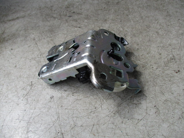 2018 AUDI A1 8X TAILGATE  BOOT LOCK MECHANISM 8R0827505A