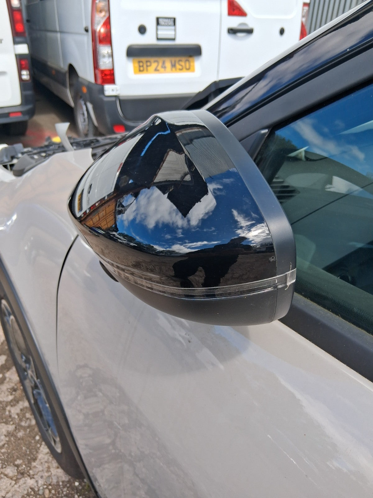 2025 ALFA ROMEO JUNIOR NSF PASSENGER SIDE FRONT MANUALFOLD WING MIRROR GREY 640