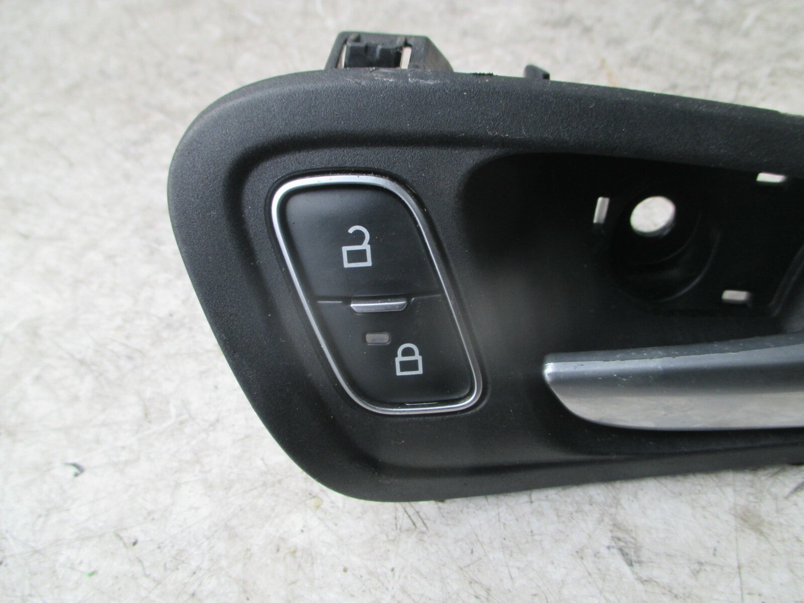 FORD FOCUS 2017 MK3 OSF FRONT DRIVER SIDE INTERIOR DOOR HANDLE