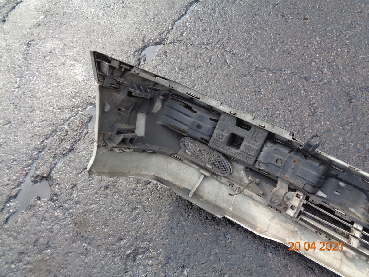 MERCEDES C CLASS 2002 COMPLETE FRONT BUMPER SILVER