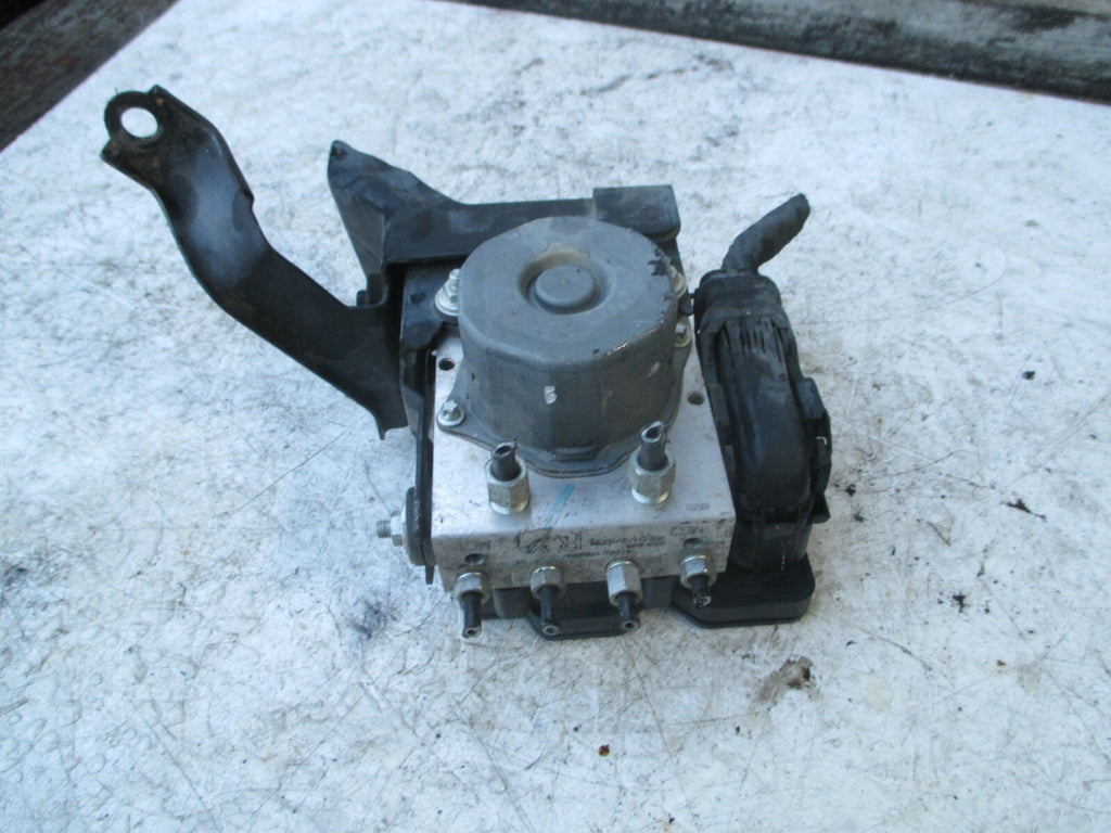 NISSAN QASHQAI J11 2018 1.5 DIESEL ABS PUMP & MODULE 47660HW60A