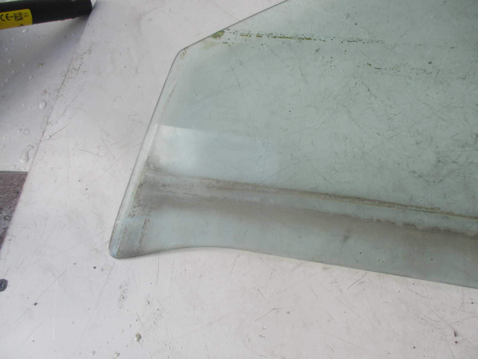 NISSAN NAVARA 2003 OSF DRIVER SIDE FRONT WINDOW GLASS