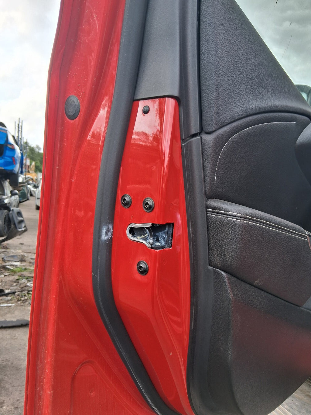 2015 VAUXHALL ASTRA J NSF PASSENGER SIDE FRONT DOOR LOCK MECHANISM