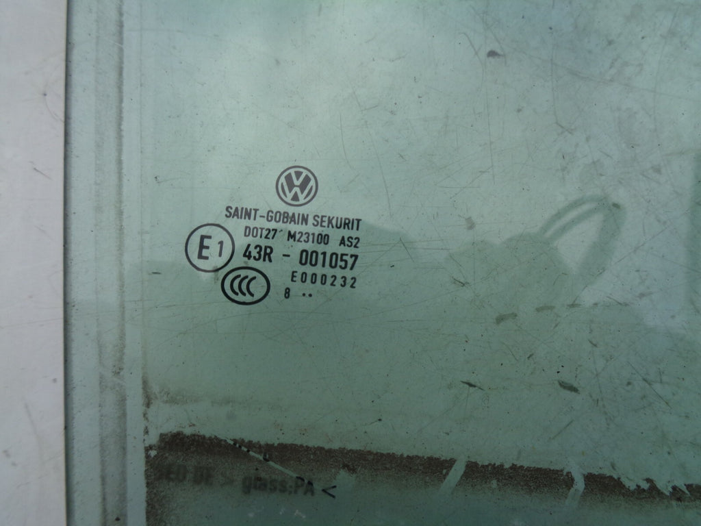 VW VOLKSWAGEN GOLF MK6 OSR DRIVER SIDE REAR WINDOW GLASS 5K6845026C