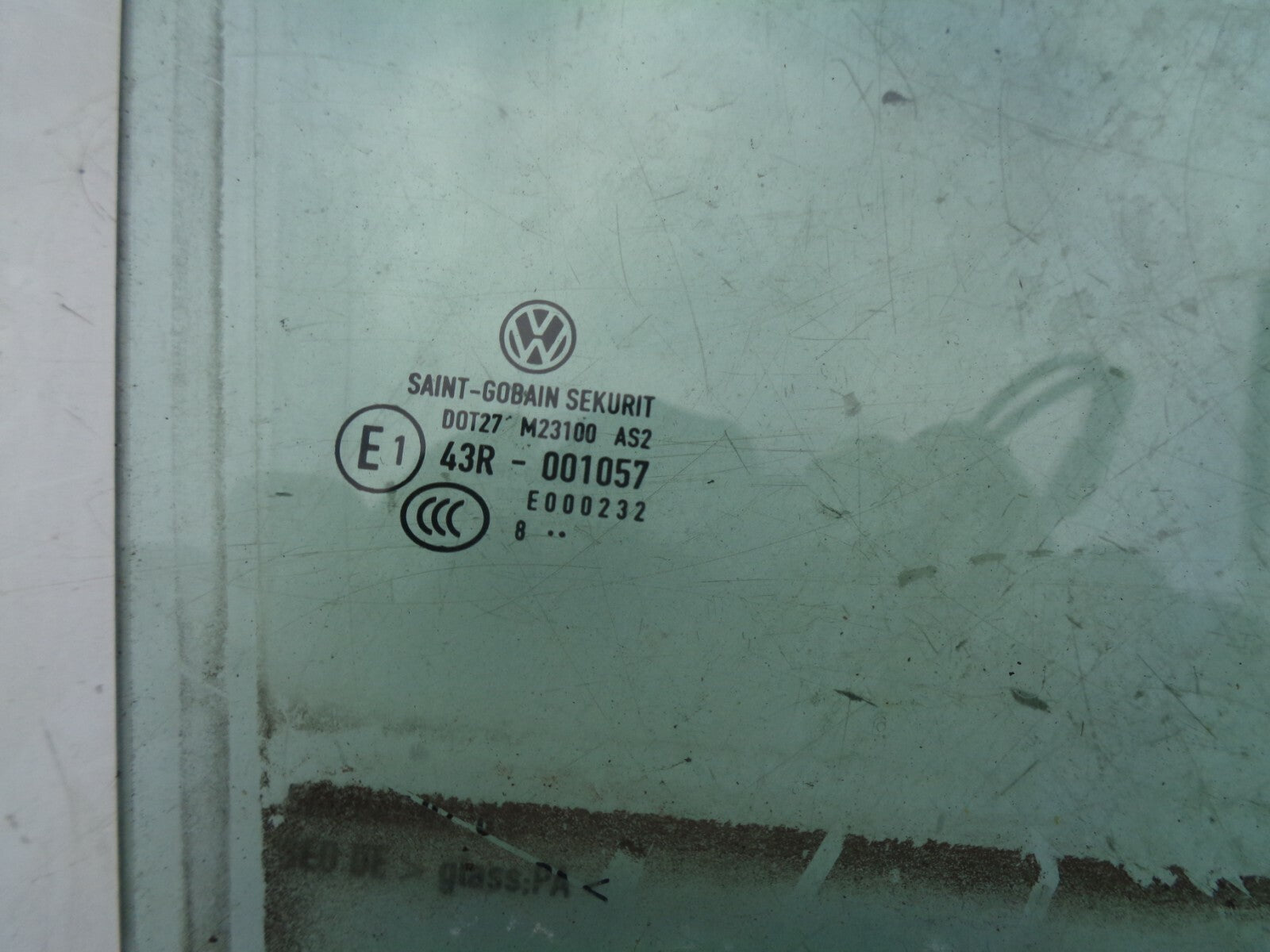 VW VOLKSWAGEN GOLF MK6 OSR DRIVER SIDE REAR WINDOW GLASS 5K6845026C