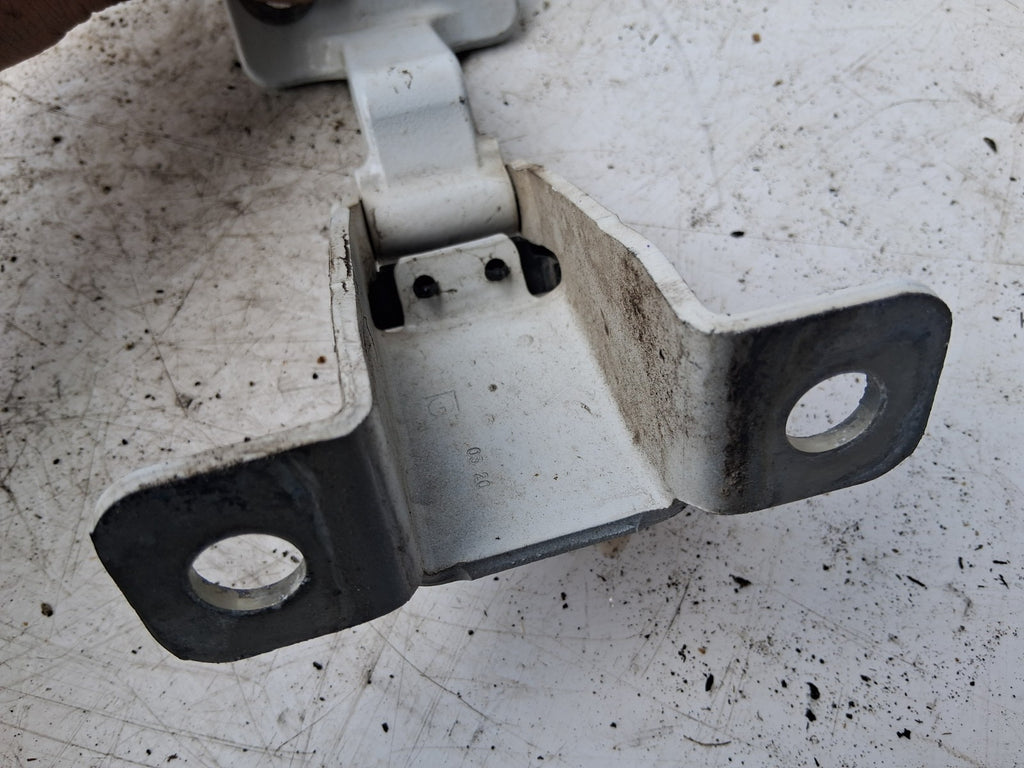 2020 RENAULT KANGOO MK2 OSR DRIVER SIDE REAR DOOR HINGE KL1312A1119