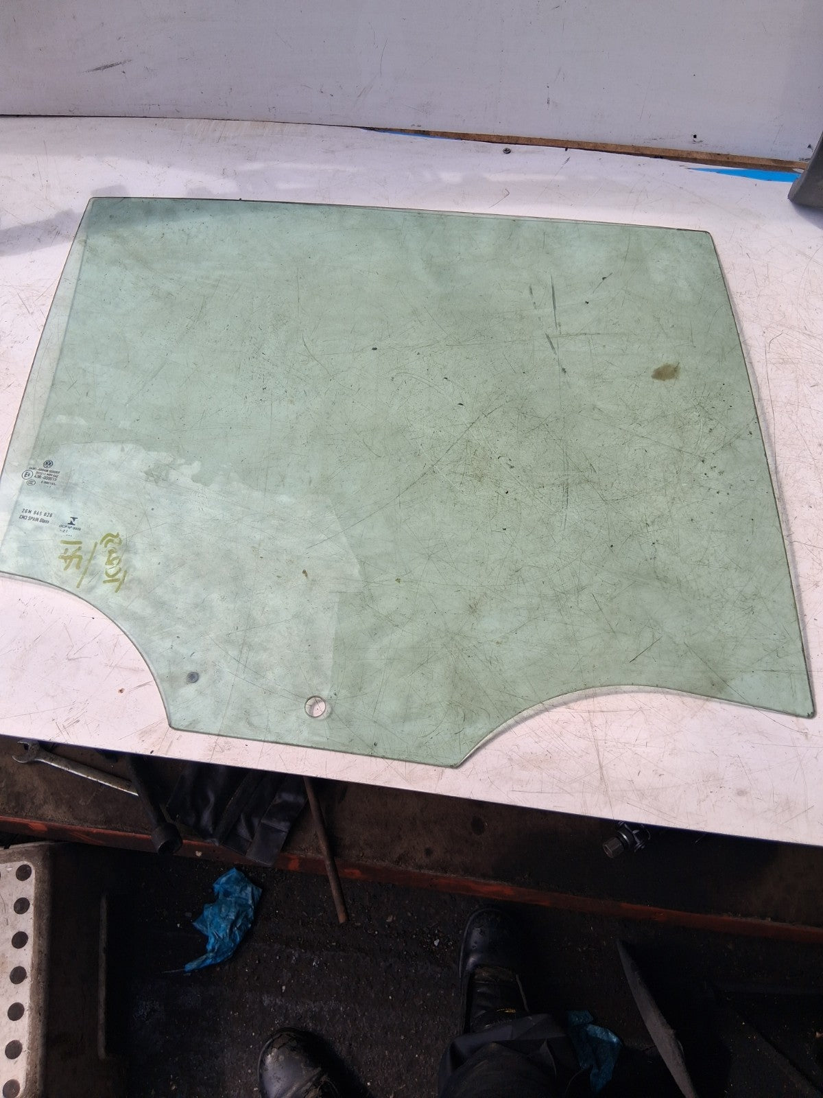 2021 VW VOLKSWAGEN T CROSS OSR DRIVER SIDE REAR RIGHT WINDOW GLASS 2GM845026
