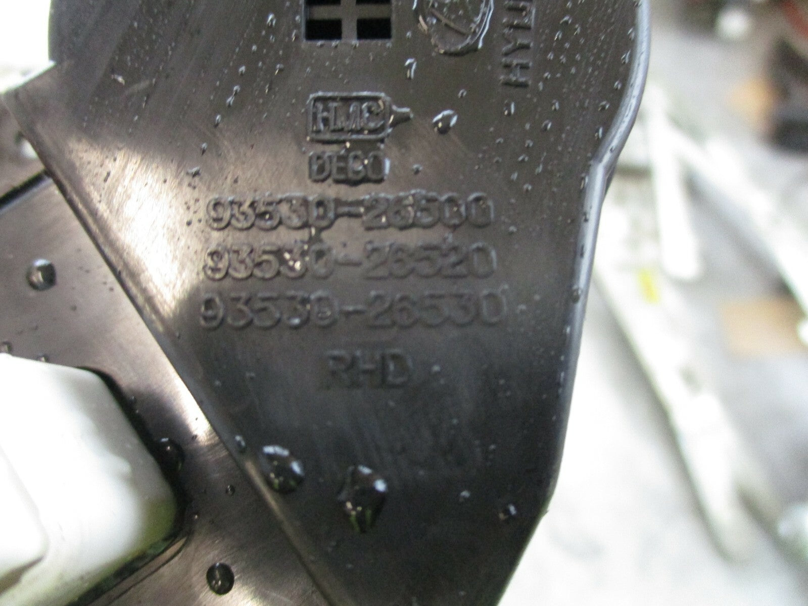 HYUNDAI SANTA FE MK1 WING MIRROR CONTROL SWITCH 93530 26500