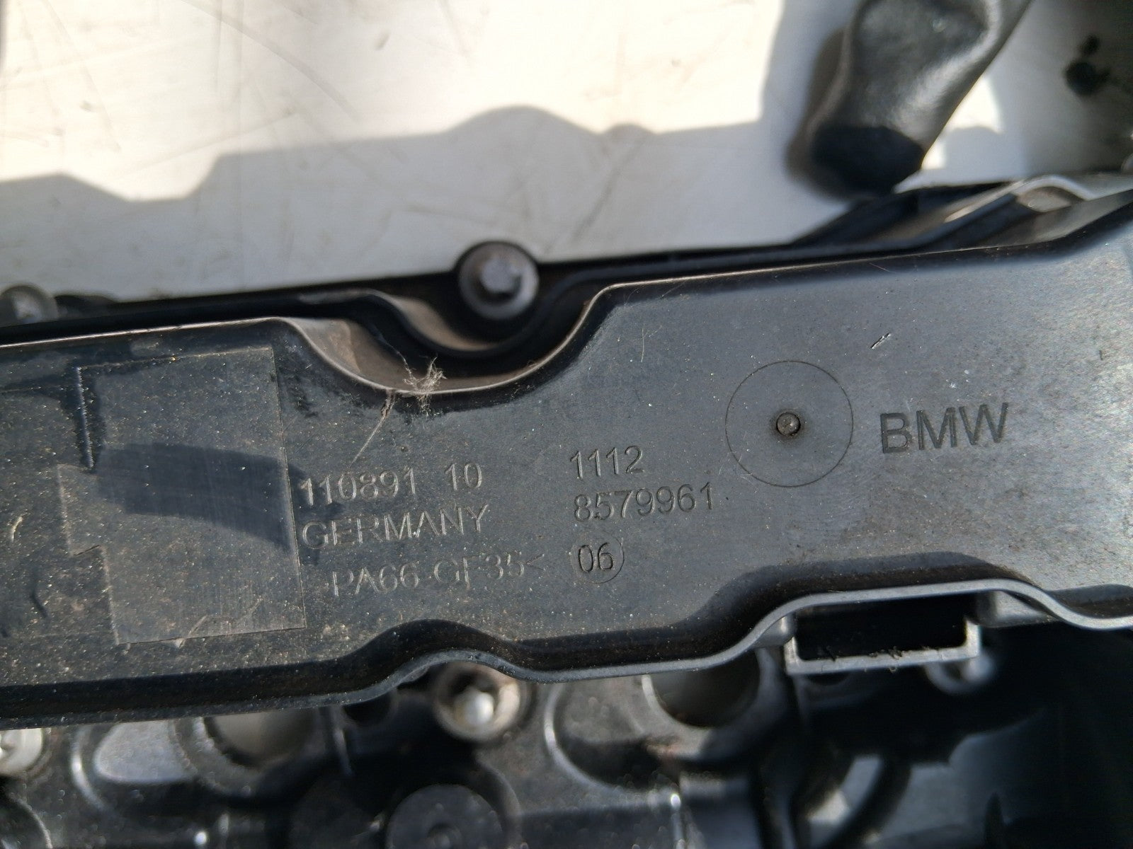 2018 BMW X1 F48 2.0 DIESEL ROCKER COVER 8579961