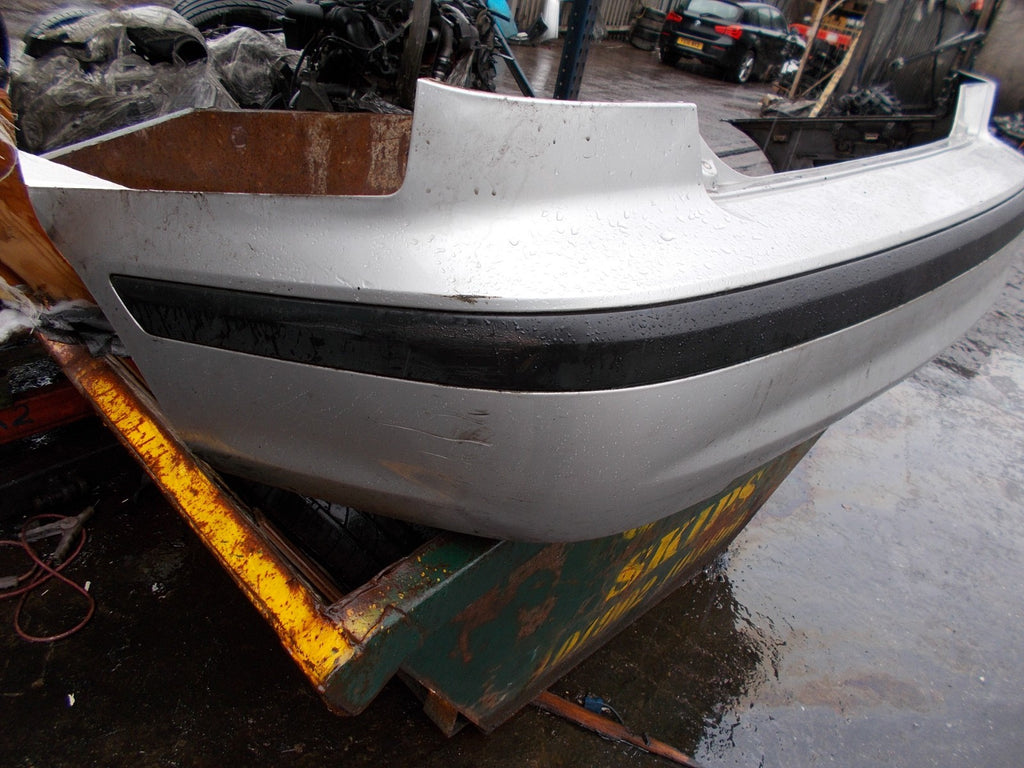 2006 HYUNDAI ELANTRA CDX CRTD 2.0 REAR BUMPER COMPLETE SILVER