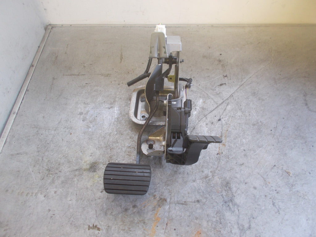 RENAULT CLIO X98 (MK4) 2012-2018 SEMI AUTOMATIC AUTO PEDAL BOX 180227565R