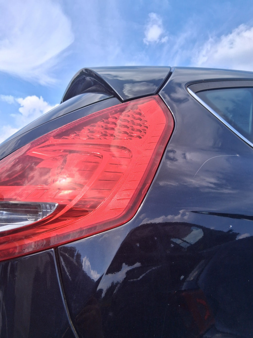 2012 FORD FIESTA ZETEC MK7 5 DOOR OSR DRIVER SIDE REAR RIGHT TAIL LIGHT